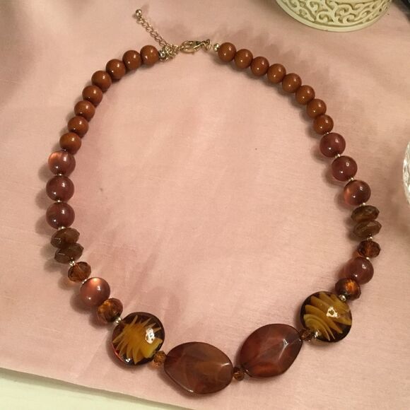 Medium
Brown Acrylic Bead Necklace - Picture 3 of 3